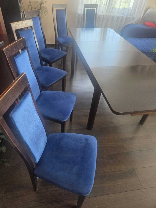 Stół z litego drewna + 6 krzeseł