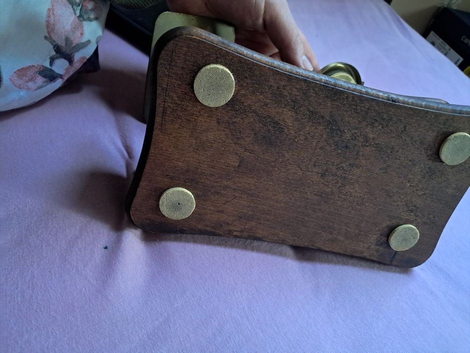 Antyczna waga pocztowa