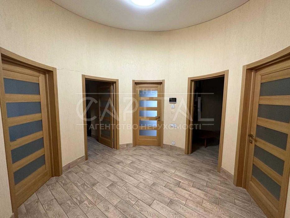 Оренда затишного будинку 300 м² у Лісниках, 30 соток землі