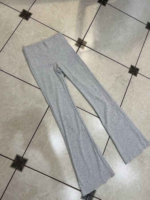 Штани кльош bershka