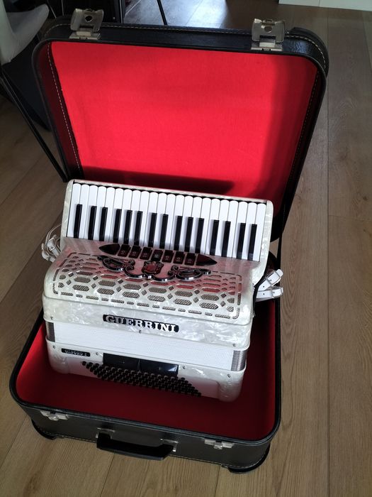 Akordeon Guerrini Oxford  2 96 basów 3 chóry, stan SKLEPOWY !!!