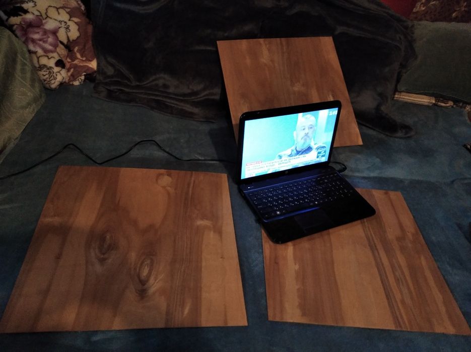 Стильная подставка для ноутбука или другого.