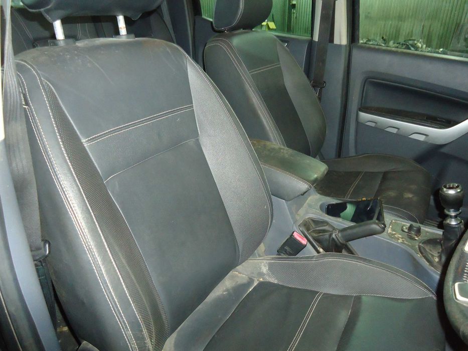 Ford Ranger Limited 3.2 Tdci (SAFA) de 2014 só ás peças