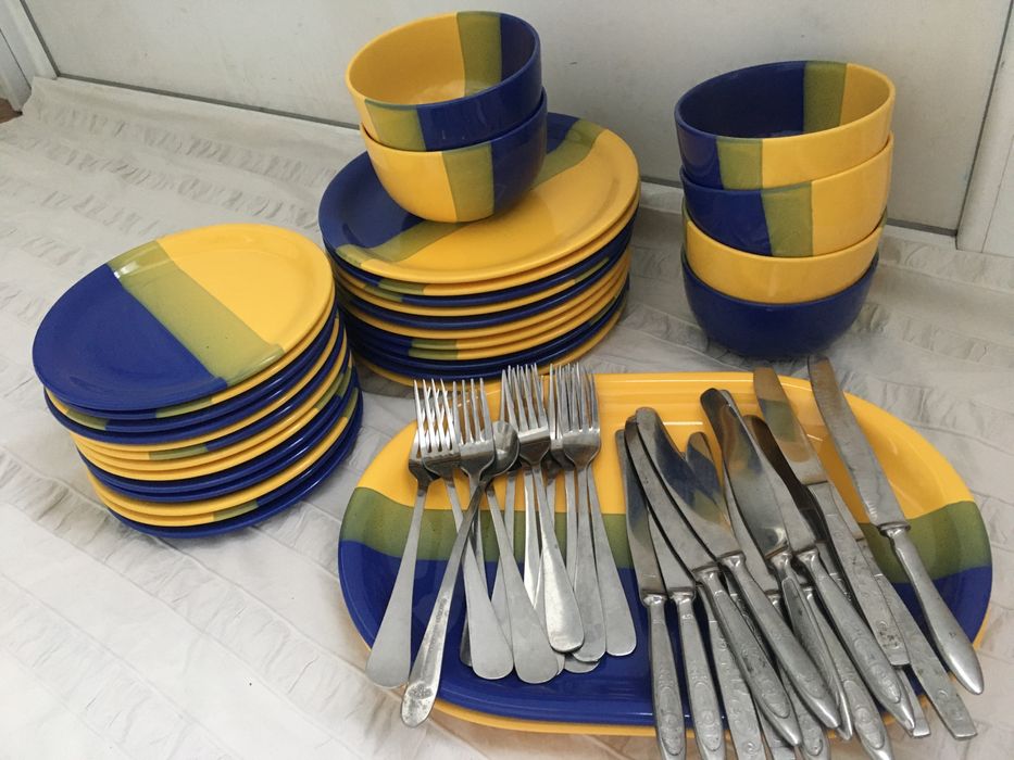 Вилки Steelay 18-10 ножи тарелки Румыния S.C. Cesiro