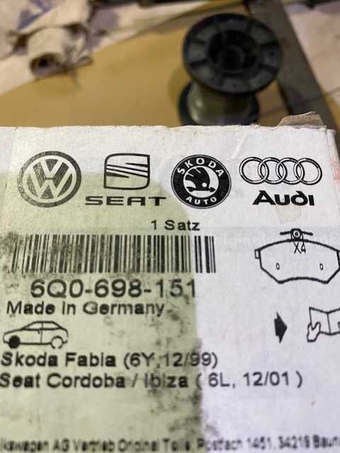 Гальм.колодки та диски 6R0615301, 6Q0698151, 6Q0698525A, 1H0698545A