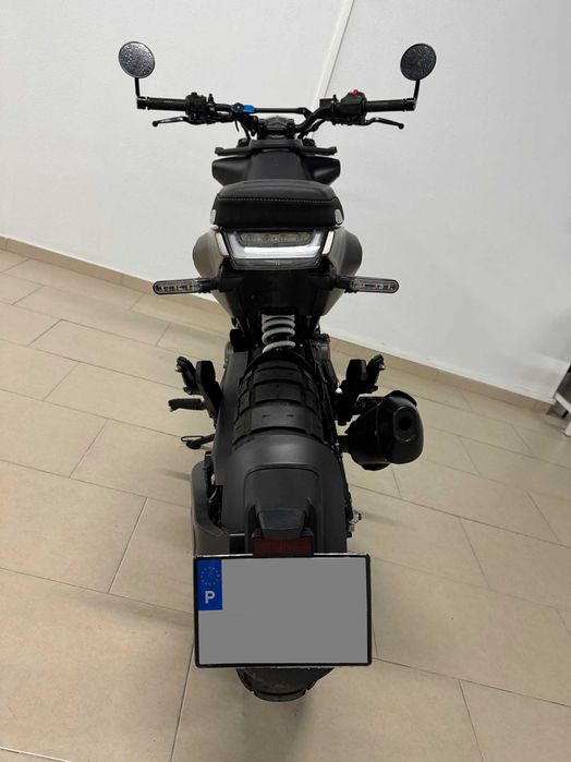Husqvarna Svartpilen 401 (8/2022)