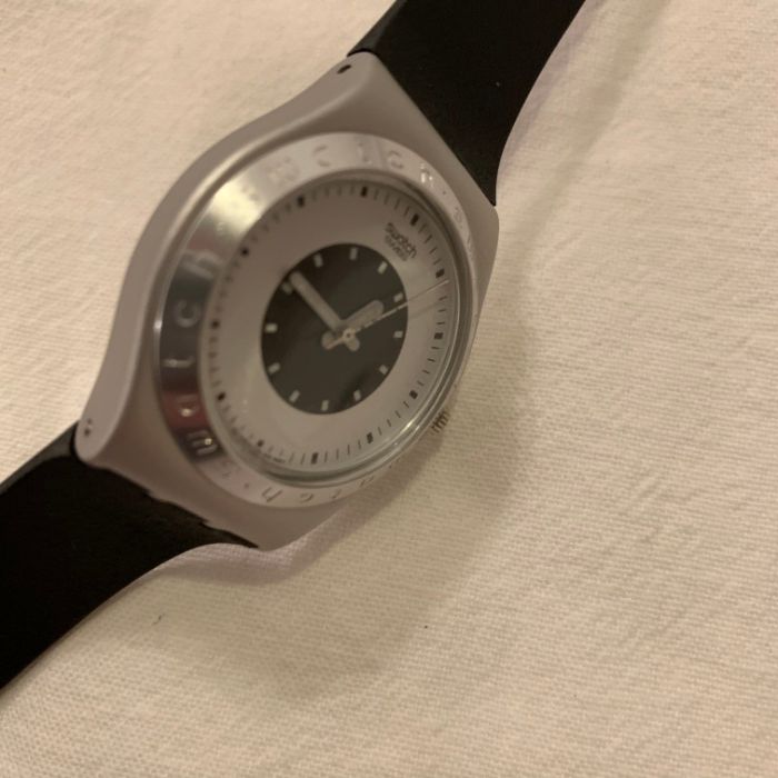 Relógio Swatch Irony em alumínio
