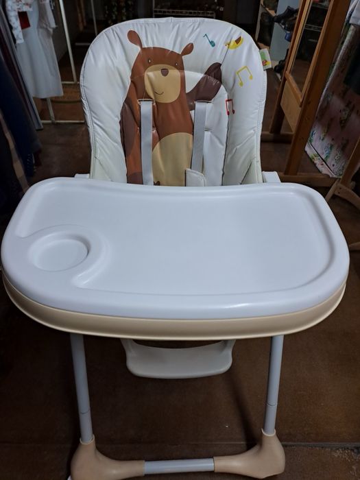 Дитяче крісло для годування