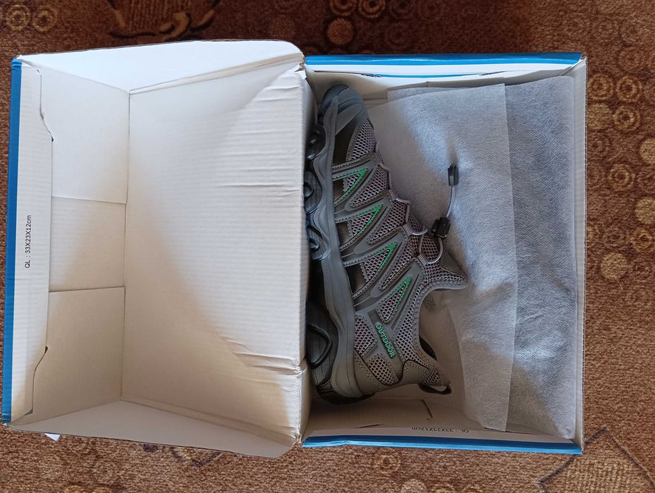 Кросівки чоловічі