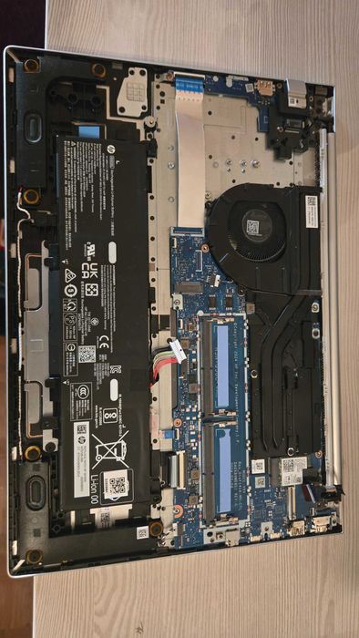 HP ProBook Intel Core Ultra 5 – para peças/reparação