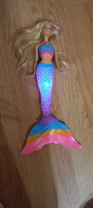 Лялька BARBIE сяючий хвіст