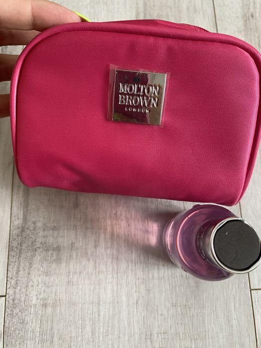 Molton Brown kosmetyczka i żel do mycia