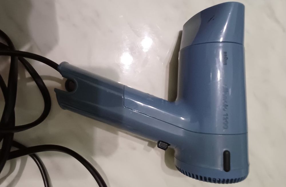 Фен Braun Silencio 1200.
Это модель фена для путешествий от