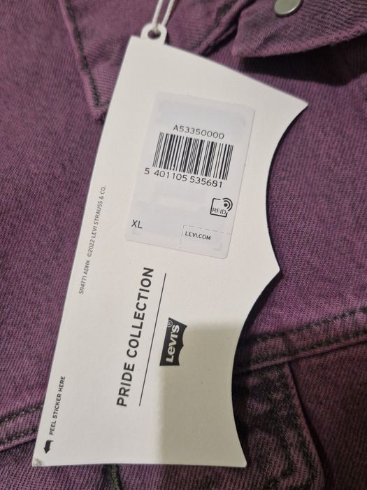 НОВА жилетка LEVIS  розмір XL