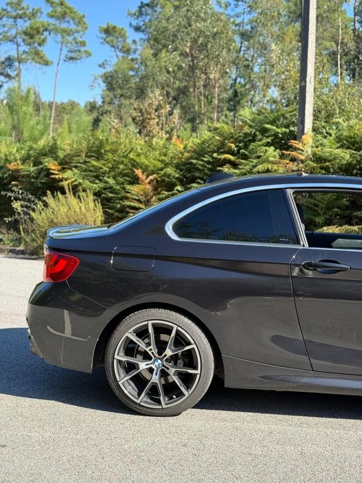 BMW 225D 224CV PACK M TETO ABRIR XENON LED. excelente estado full ext