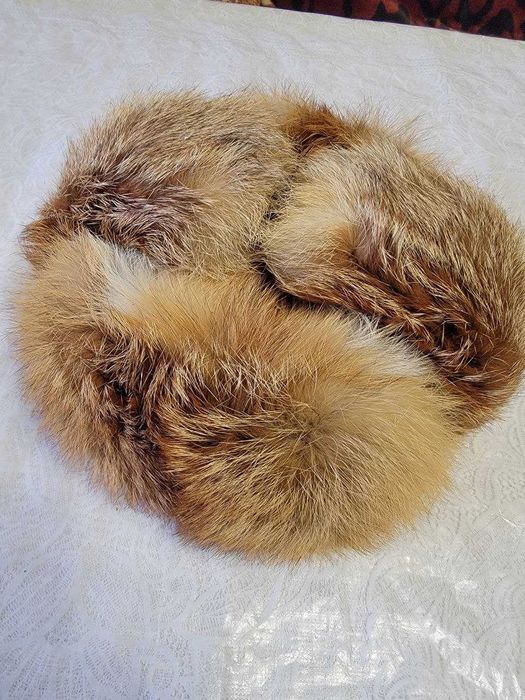 Шапка лисяча, жіноча, зимова.