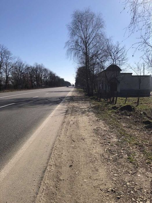 Земельна  ділянка комерційного призначення 0,5 Га та будівля 88,5 м2(4)