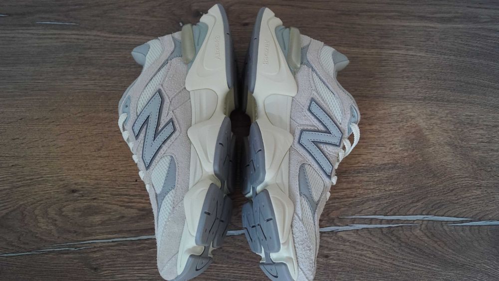 Nowe New Balance 9060 Sea Salt/Grey | Rozmiar 42