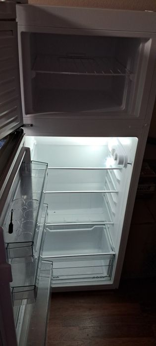 Продам  б/ у холодильникк