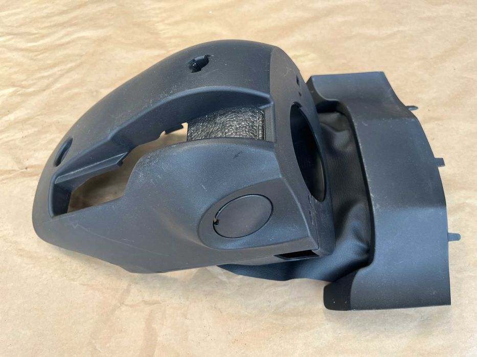 Ford Focus mk3 obudowa kolumny stacyjki