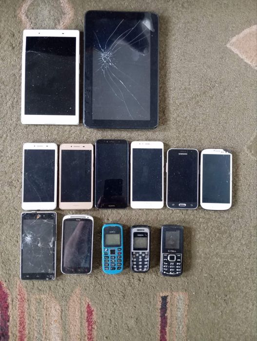 Продам телефони та 2 планшети