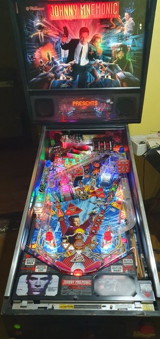 Flipper fliper pinball Johnny Mnemonic