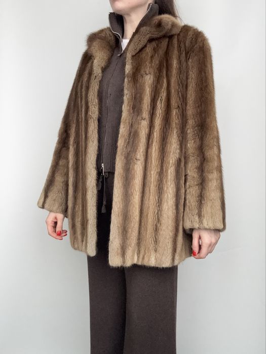 Натуральна шуба з сурка (дика норка)