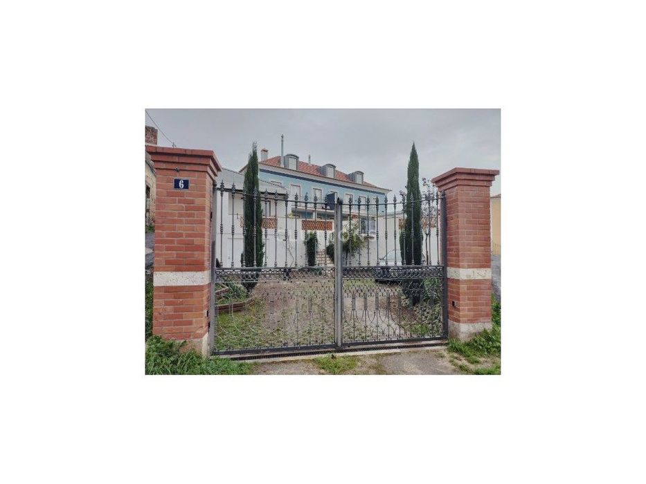 Moradia T4 para arrendar, amigos ou familia, nova, com jardim e gar...