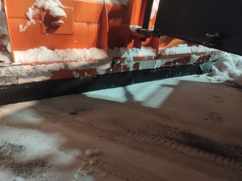 Odśnieżanie,wywóz śniegu Warszawa i okolice Faktura