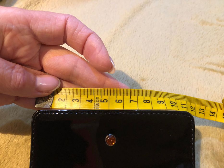 Czarne etui / saszetka na dokumenty, wizytówki, karty