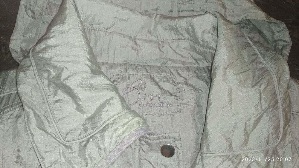 Продам жіночу куртку