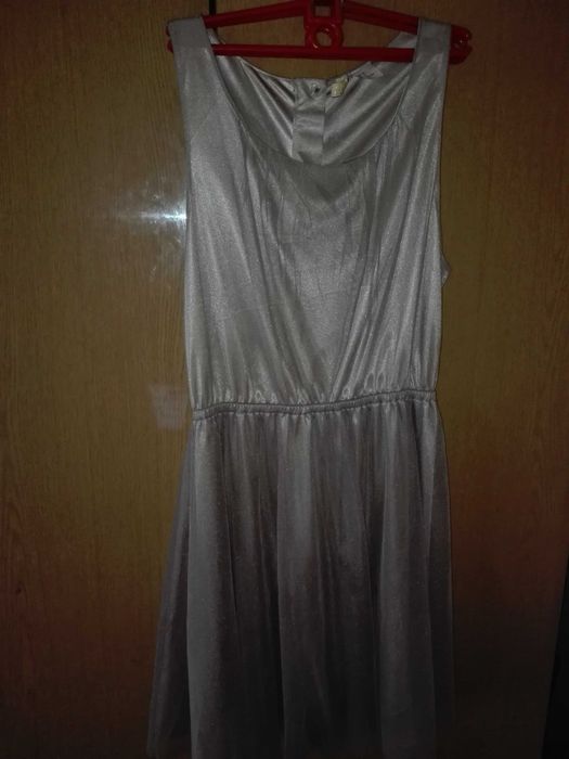 Sukienka DIVIDED rozmiar 38