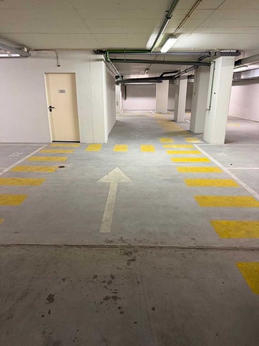 Estacionamento privado com avença mensal – Parque das Nações/Moscavide