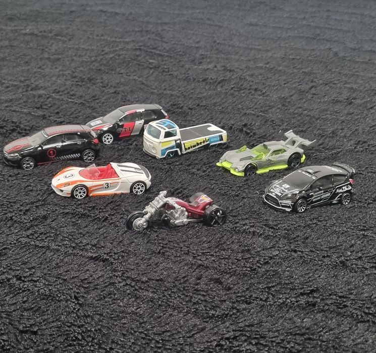 LOTE 55 CARRINHOS •Hot Wheels +Outras Marcas •Usados •Vendo Tudo Junto
