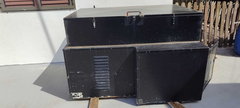 Caixote para transporte de cães de caça