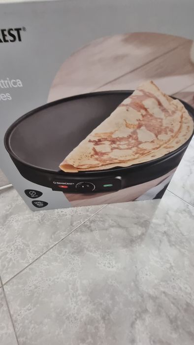 Maquina de fazer crepes  por estrear