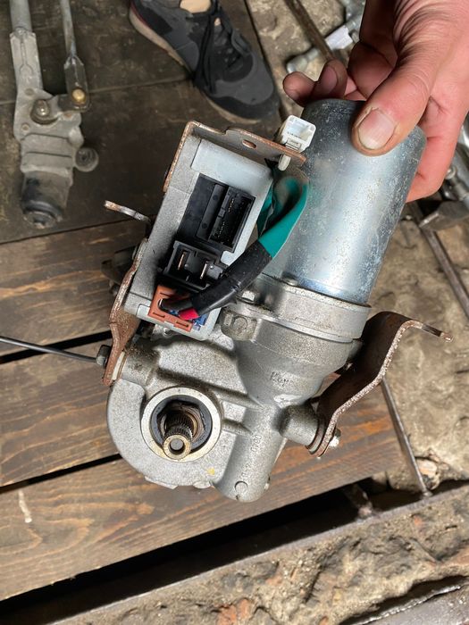 Электро усилитель руля рейка Nissan tiida 2008