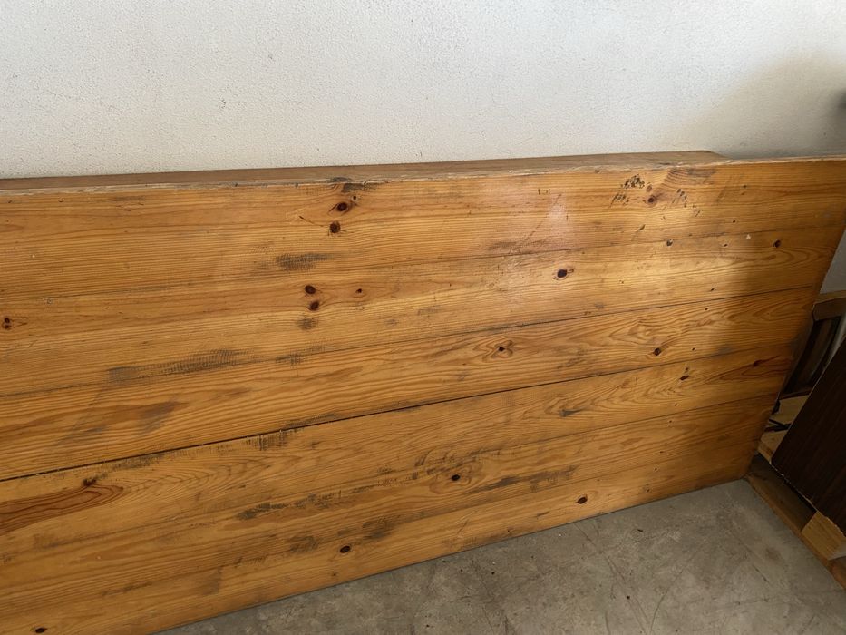 Messa castanho dobravel com pouco usa como nova .