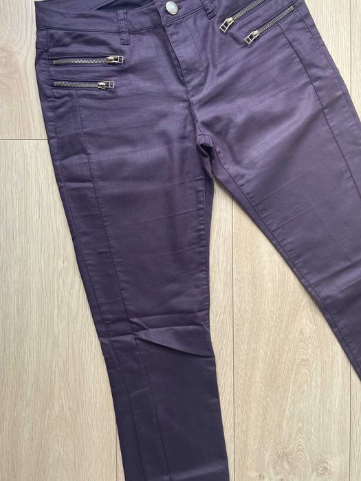 Woskowane spodnie fioletowe Only