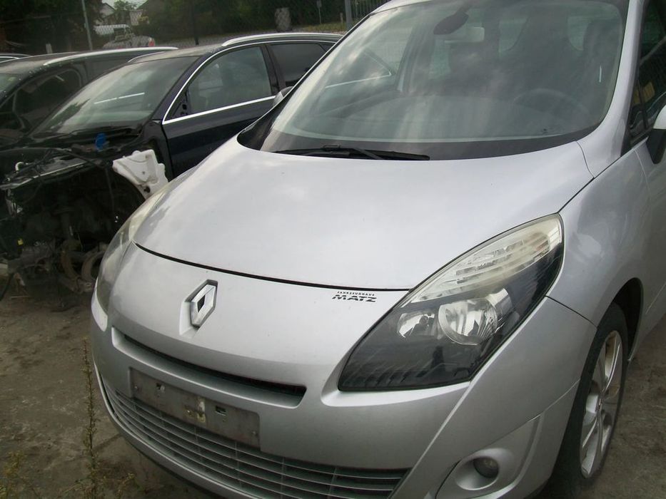 lampa przód lewy renault scenic 3