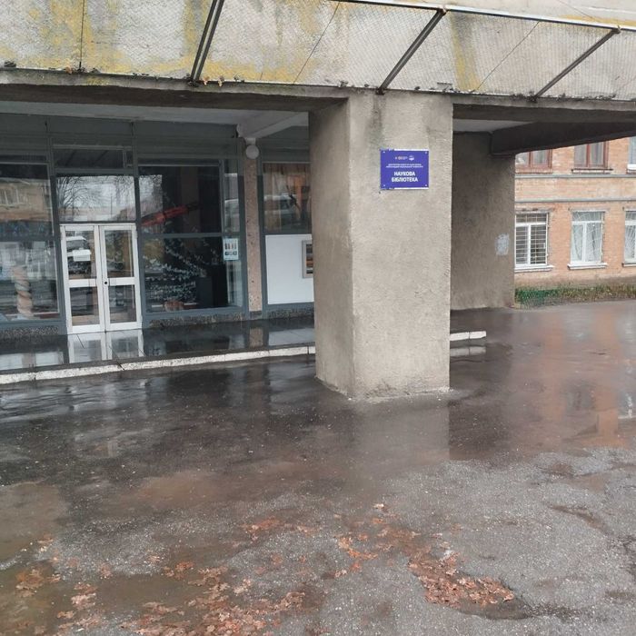 Кіоск діючий в прохідному місці