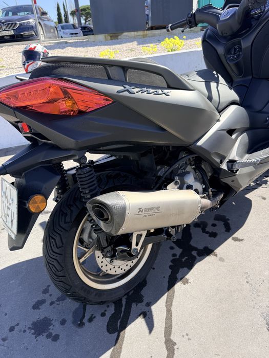 Vendo Xmax 300 Techmax 2021 c /16000km