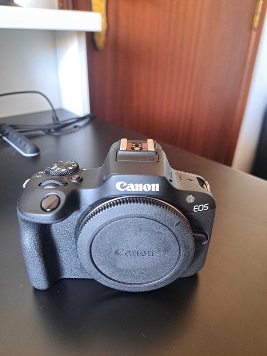 Canon EOS R100 + RF-S 18-45mm F4.5-6.3 IS STM com GARANTIA e CAIXA ORIGINAL