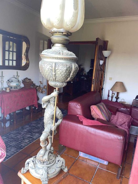 CANDEIRO A PETRÓLEO ANTIGO - guerreiro clássico ou romano