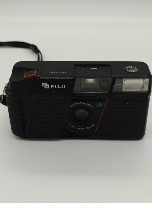 Câmara Fuji DL-200