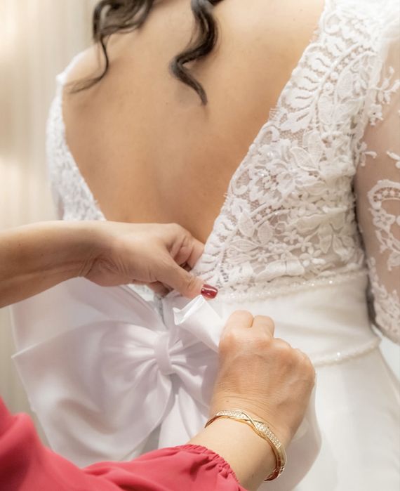 Vestido de noiva Luna Novias ROSA CLARA branco com manga longa comprida em renda