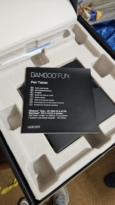 Touch Tablet Wacom Bamboo Fun com caneta