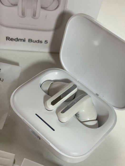 Nowe słuchawki bezprzewodowe Redmi Buds 5