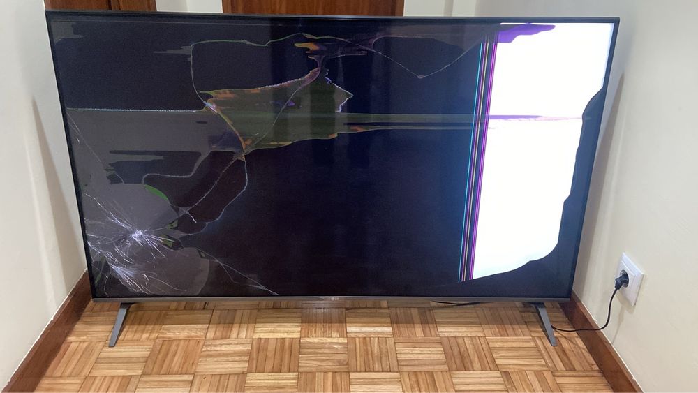 LG - Tv 55 polegadas - ecra partido