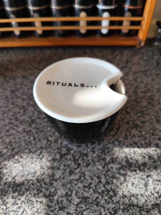 Pote de cerâmica da Rituals